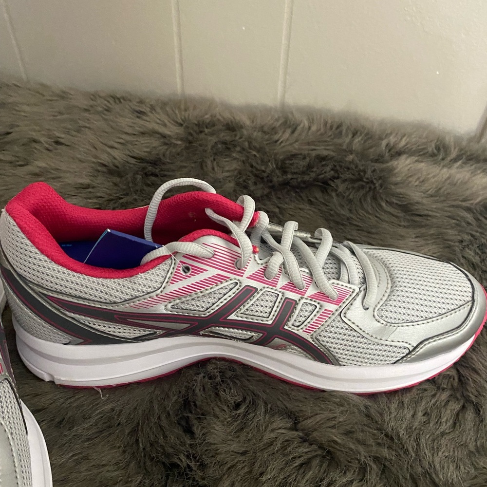 ASICS Jolt running shoes 8 1/2 - NWT